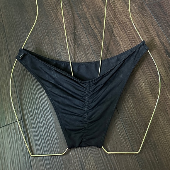 🔥 HUGE LOT - 6 Pairs Cleo the Hurricane Scrunch-Bum Dance Shorts | M/L - Picture 5 of 12